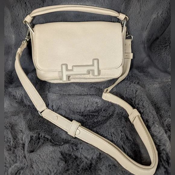 Tod’S Double T Leather Shoulder Bag - Picture 2 of 9